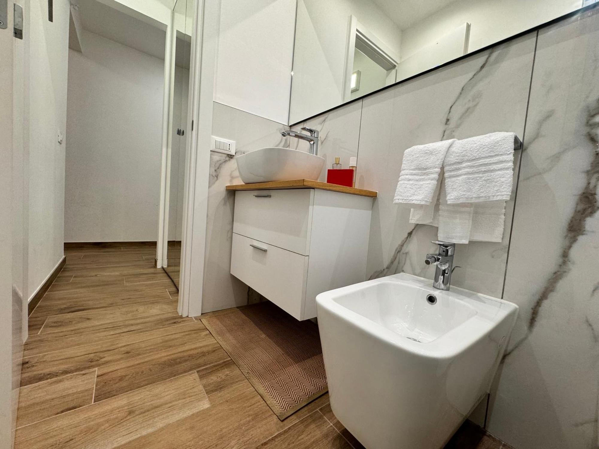 Casa Di Meg Appartamento A Milano Vicino Ai Navigli المظهر الخارجي الصورة