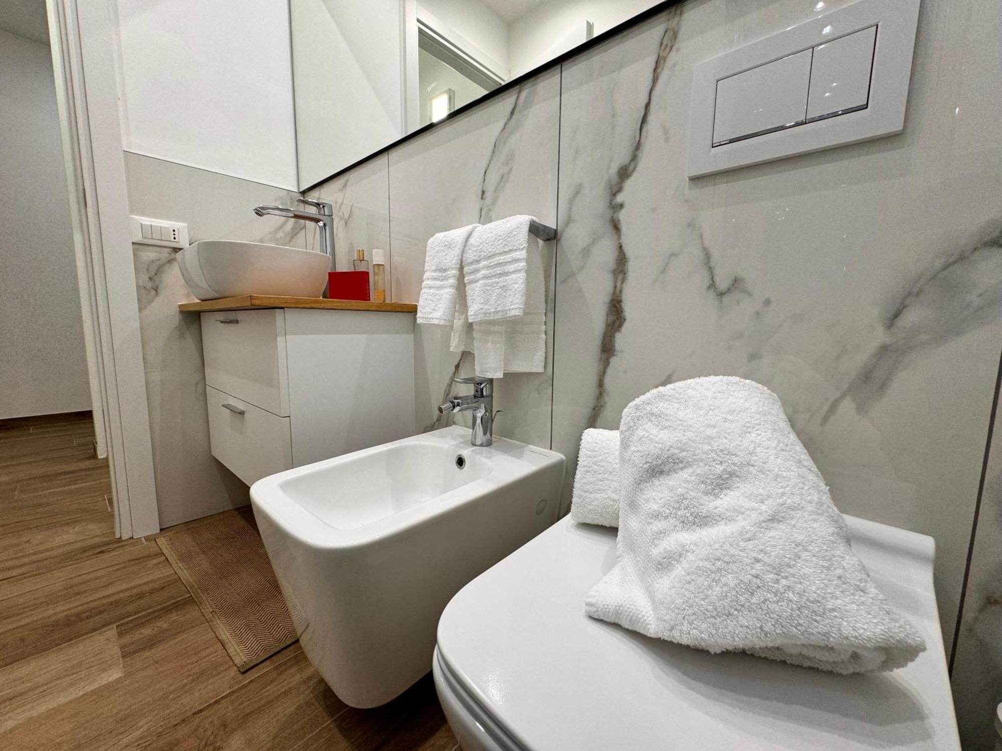 Casa Di Meg Appartamento A Milano Vicino Ai Navigli المظهر الخارجي الصورة